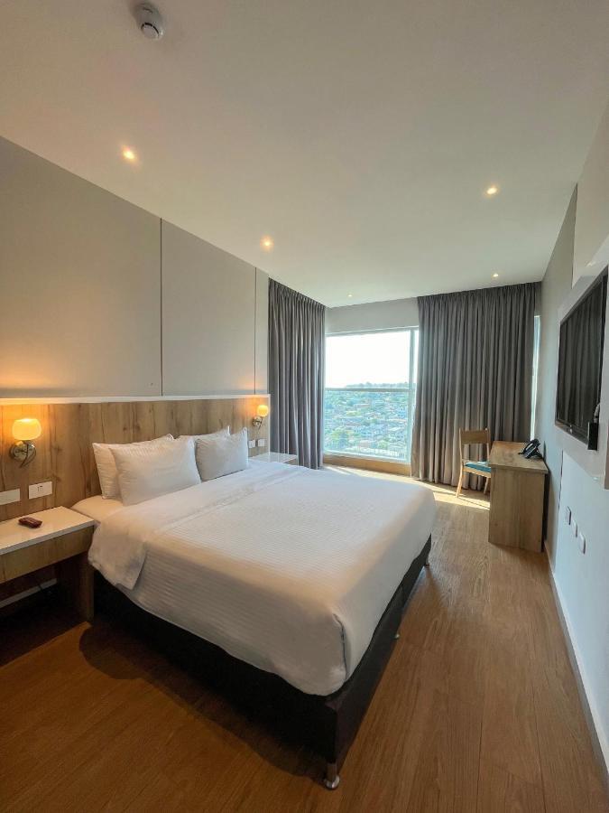Готель Wyndham Garden Cartagena Екстер'єр фото