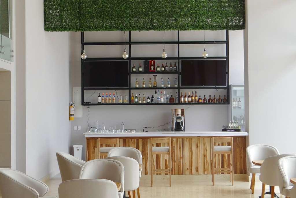 Готель Wyndham Garden Cartagena Ресторан фото